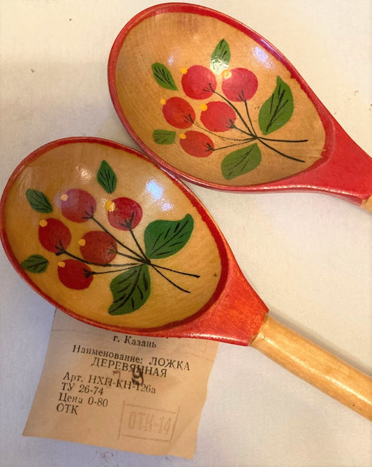 Vtg Laquered Khokhloma Folk Art Handpainted Wooden Spoons Red Berry Set of 2 NEW