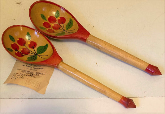 Vtg Laquered Khokhloma Folk Art Handpainted Wooden Spoons Red Berry Set of 2 NEW